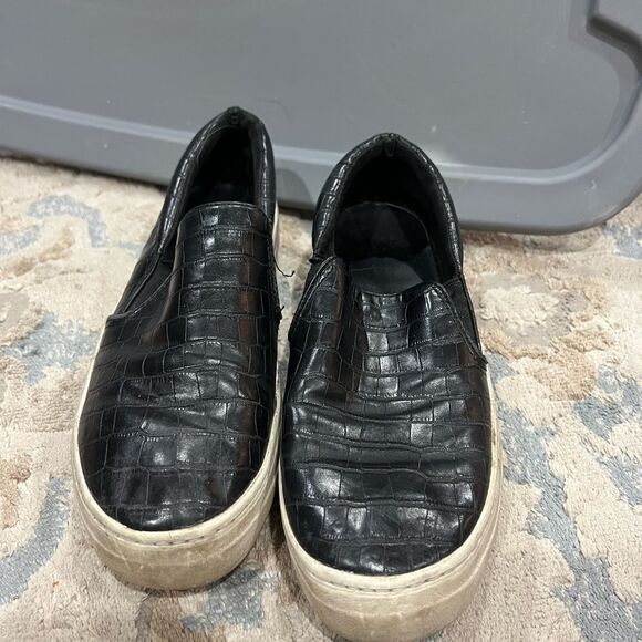 Platform Sneaker | 8 - Picture 2 of 4